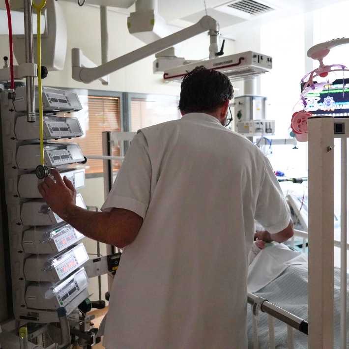 Minder registratiewerk, minder lawaai: slimme infuuspomp verbetert patiëntenzorg
